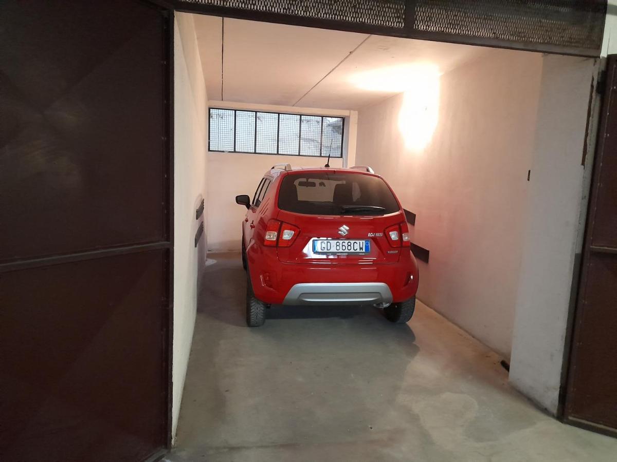 Appartamento Centrale Con Garage Asti Eksteriør bilde